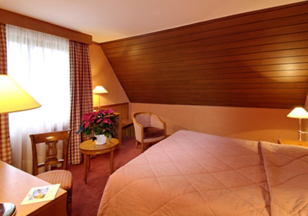 Hotel Aux Chants Des Oiseaux Ottrott Esterno foto